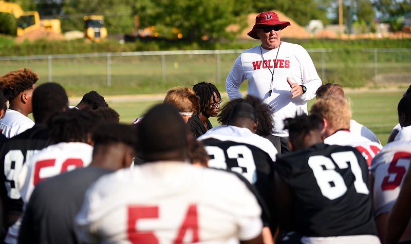 Dothan High Wolves begin football practice